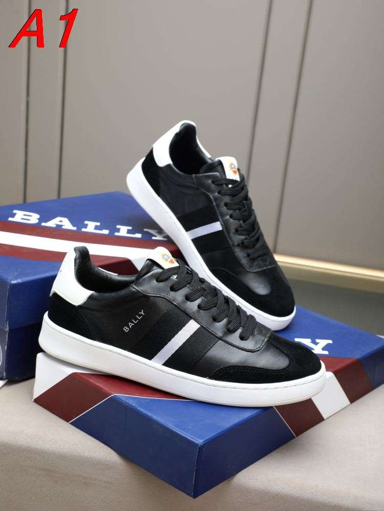2026入荷しました【Burberry】ローカットスニーカー レザー ストライプ BLACK×WHITE カジュアル