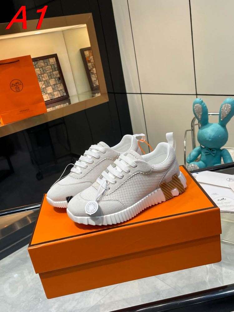 2026入荷【Gucci】チャンキースニーカー レザー キャラクター うさぎ ベージュ ストリート