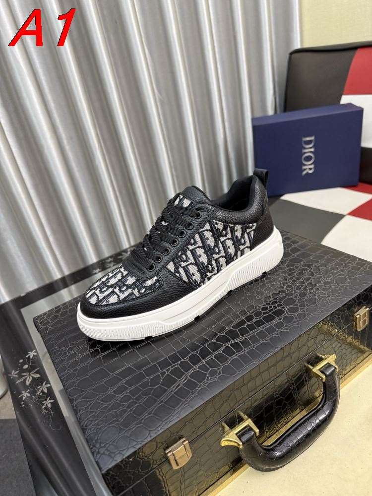 2026入荷しました【Dior】スニーカー レザー×モノグラム柄 白底 ブラック×ホワイト カジュアル