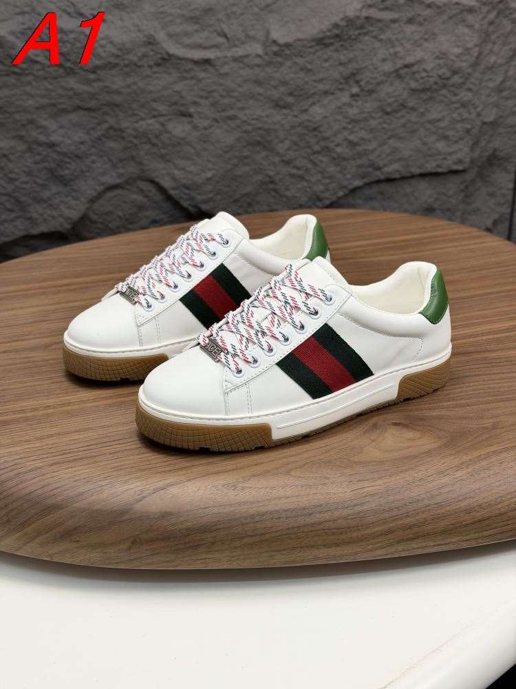 2026入荷しました【Gucci】スリッポン GGモノグラム×レザー ウェブストライプ グレー ストリート
