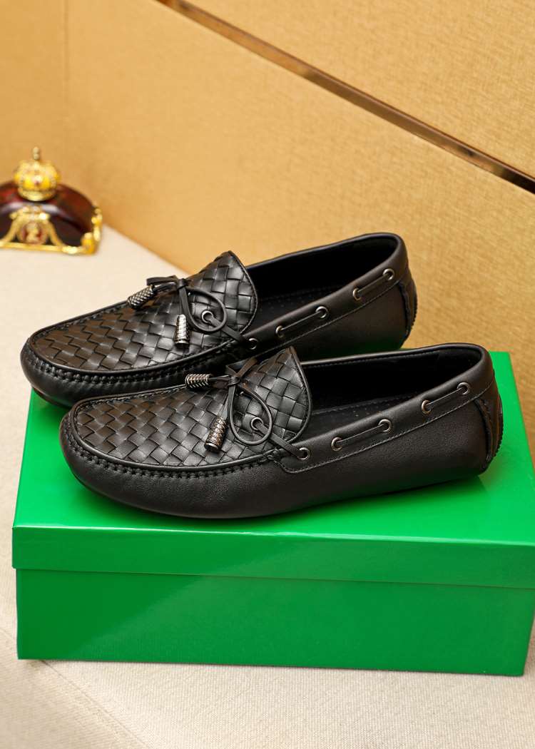 2026入荷【Bottega Veneta】ローファー レザー イントレチャート リボン×金具装飾 ブラック×シルバー フォーマル