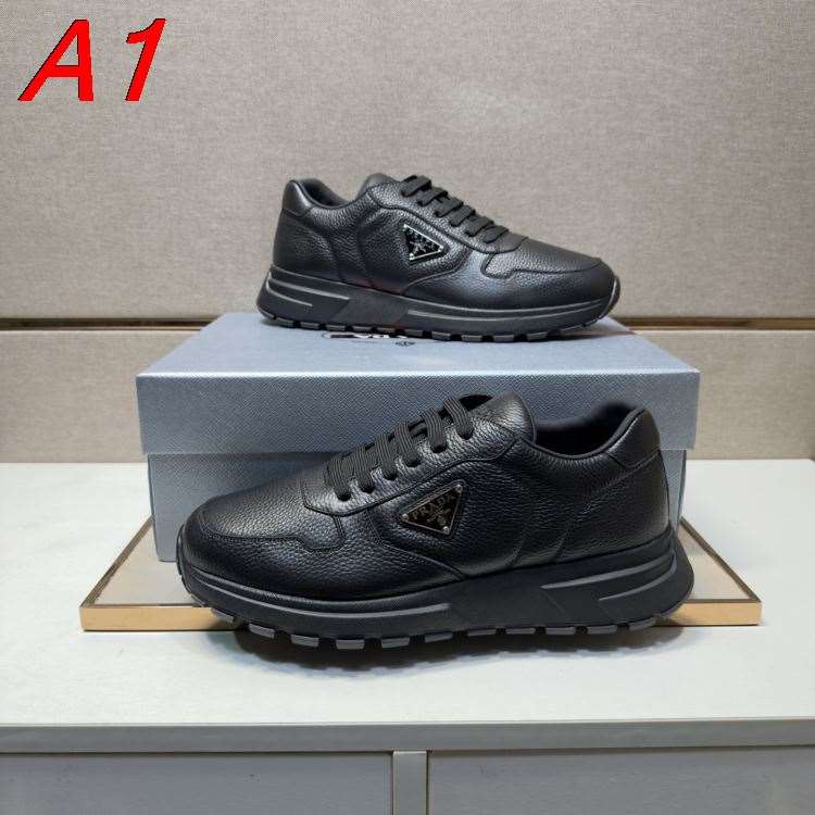 2026入荷【Prada】スニーカー レザー 荔枝纹 倒三角标识 Black×グレー カジュアル