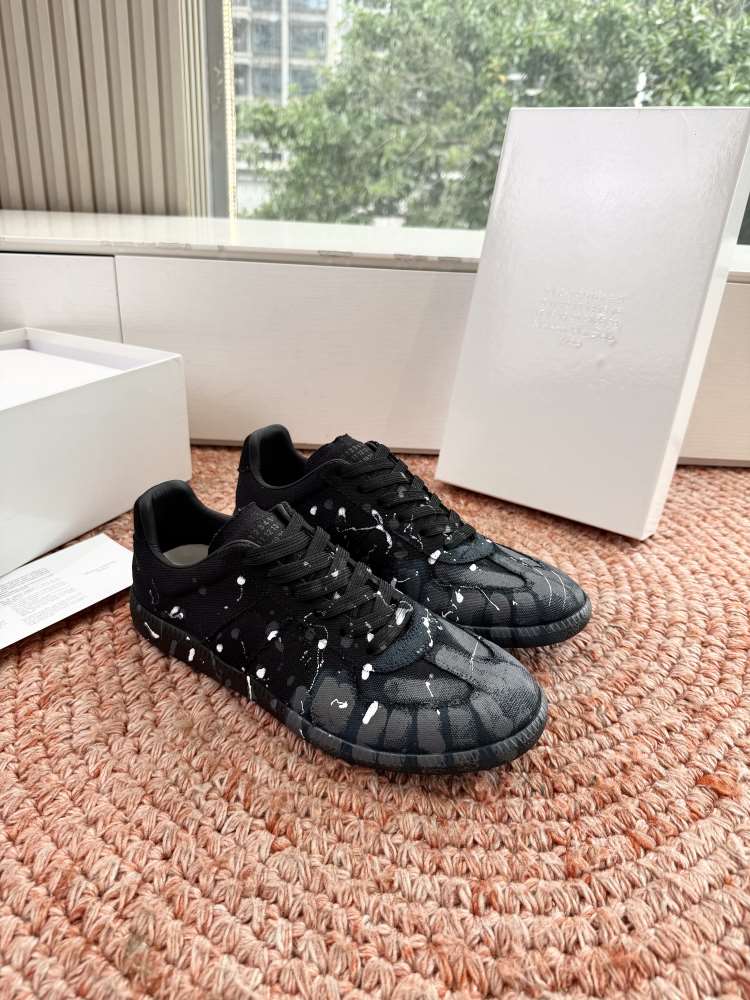 【MM6 Maison Margiela】スニーカー クロス×レザー スプラッシュ装饰 德训鞋款式 ブラック×ホワイト ストリート