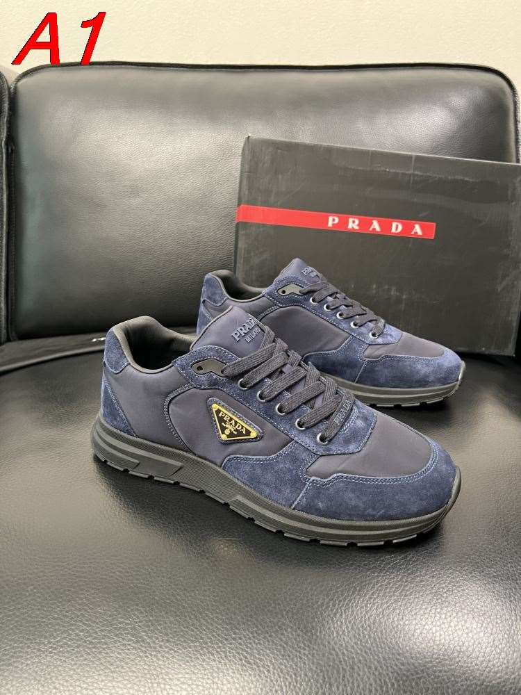 2026新作登場!【Prada】スニーカー スエード×化了 金色三角标 ネイビー× Black カジュアル
