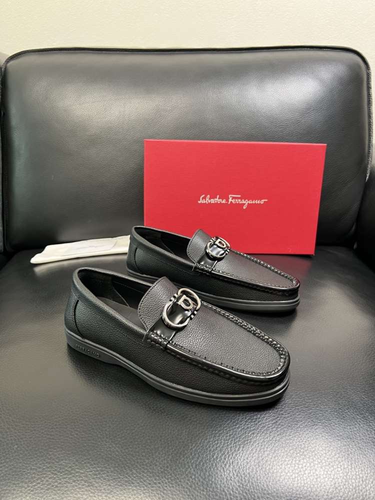 2026発売中!【Ferragamo】ローファー レザー 荔枝紋 × 黑 马衔扣 ビジネス FERR-