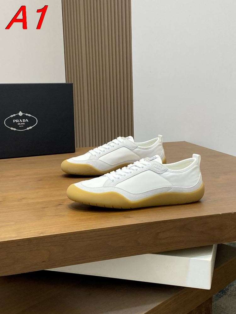 2026新作登場！【Prada】スニーカー スエード×レザー ホワイトループ ベージュ× White カジュアル