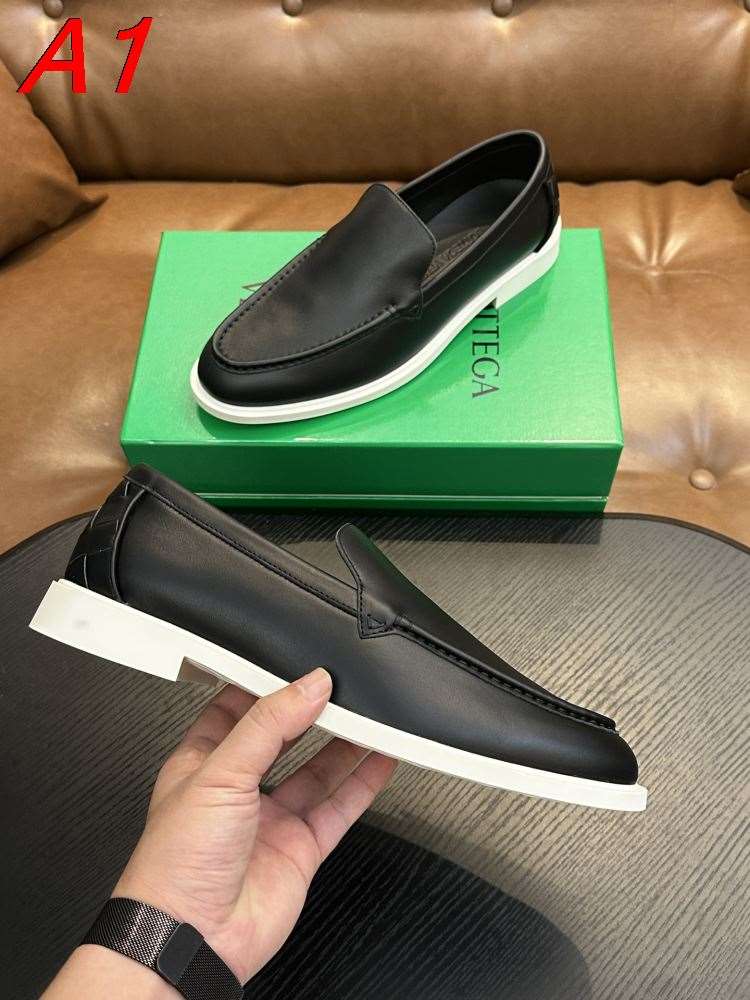 2026新作発表【Bottega Veneta】スリッポン レザー イントレチャート 無靴帯 ブラック×白 フォーマル