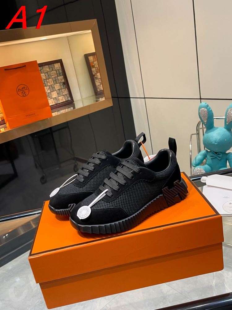 2026入荷しました【Gucci】チャンキースニーカー レザー スネーク柄 ベージュ ストリート