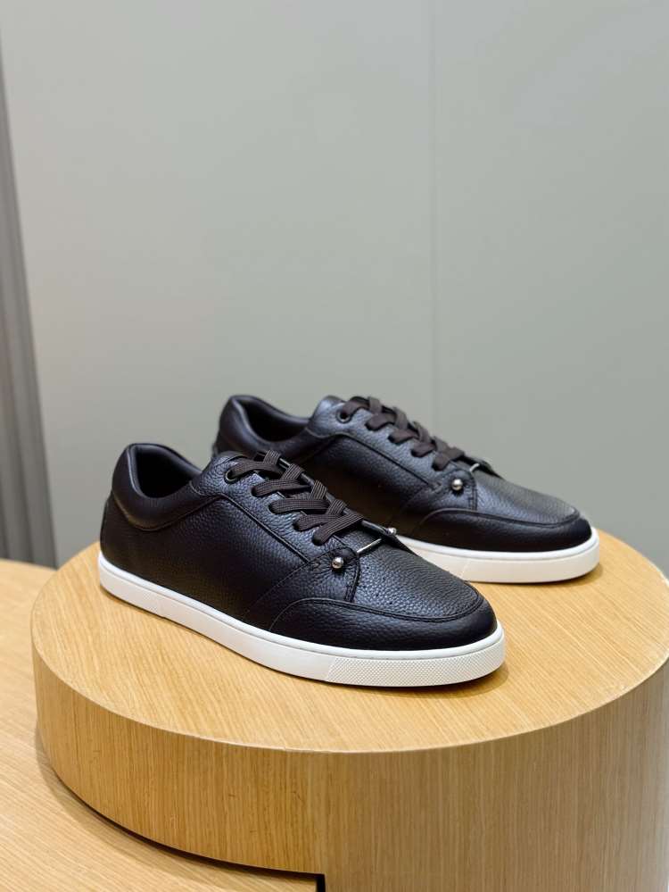 【Christian Louboutin】スニーカー レザー 荔枝紋様×五金装飾 ブラウン×ホワイト×シルバー フォーマル