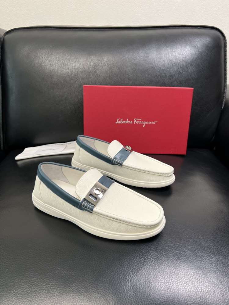 2026入荷【Ferragamo】ローファー レザー 荔枝紋 × ネイビー G扣 ビジネス FERR-