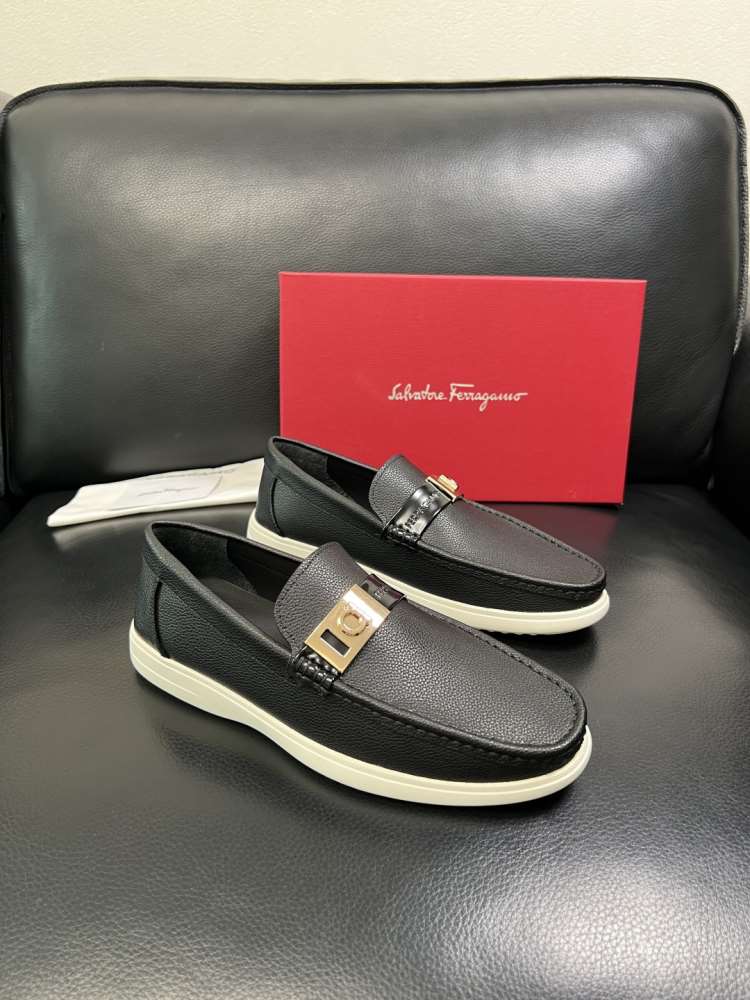2026新作【Ferragamo】ローファー レザー 荔枝紋 × 黑 ビット ビジネス FERR-