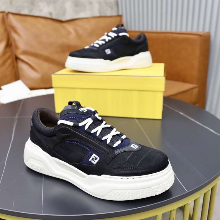 【Fendi】スニーカー レザー F柄 白底 ブラック×ネイビー カジュアル
