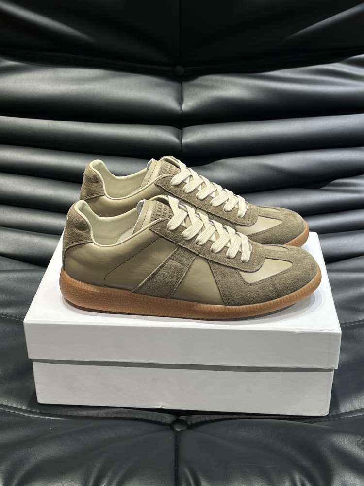 2026入荷【MM6 Maison Margiela】スニーカー レザー×スエード 德训鞋款式 カーキ×アイボリー カジュアル