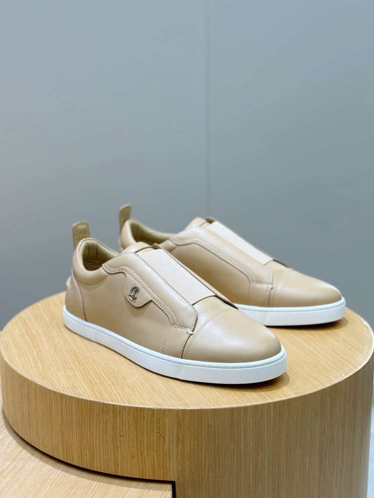 2026新作【Christian Louboutin】スリッポン レザー 弹性织带×C字五金 ベージュ×ホワイト デイリー