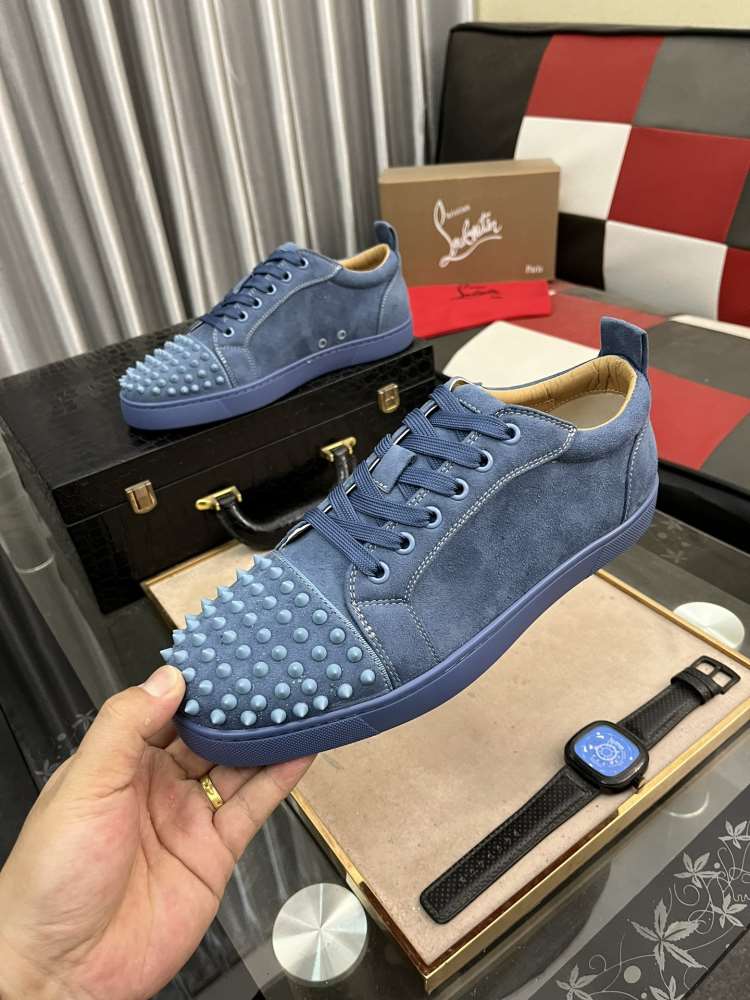 2026発売中！【Christian Louboutin】スニーカー スエード 锥形釘装飾 ブルー×ブラウン ストリート