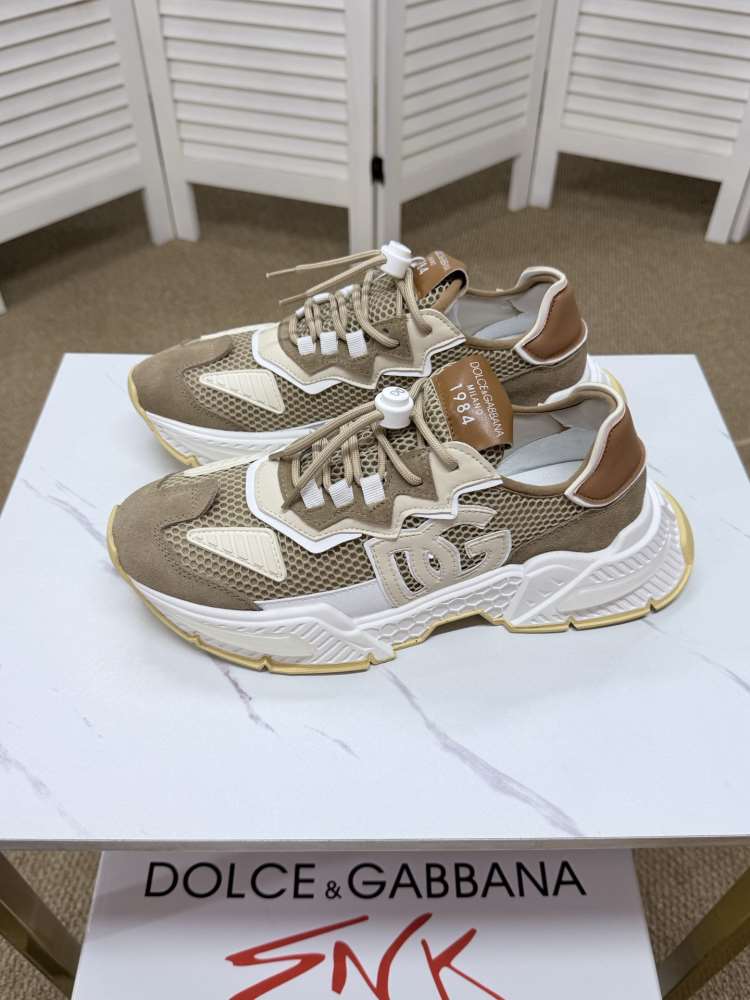 2026新作登場！【Dolce & Gabbana】チャンキースニーカー メッシュ×スエード DGロゴ ベージュ×ゴールド カジュアル