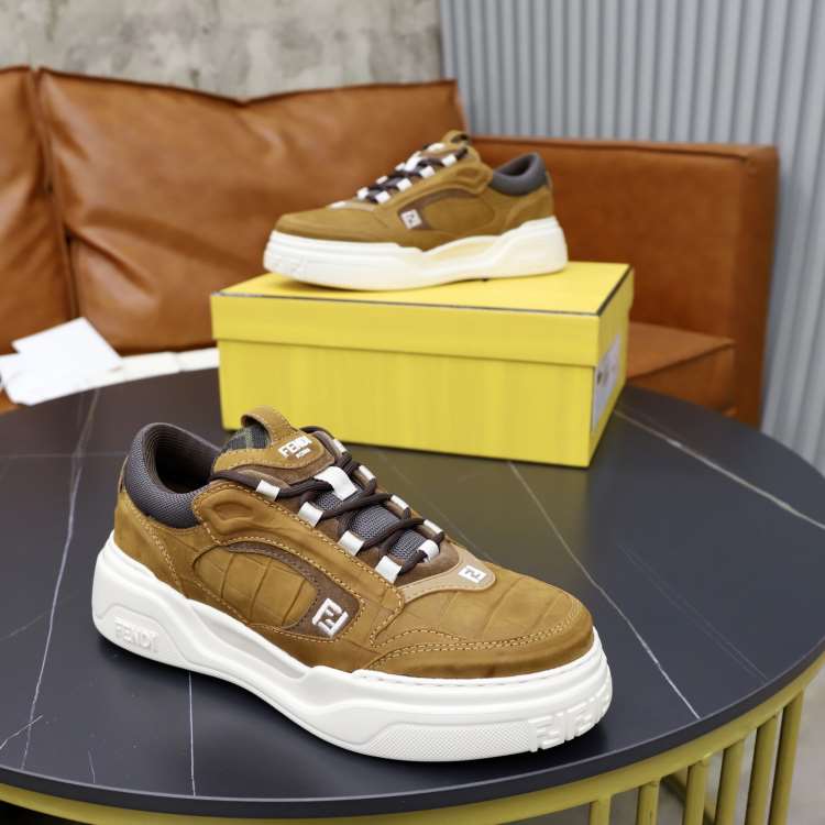 2026入荷【Fendi】スニーカー スエード FF柄 白底 キャラメル×グレー カジュアル