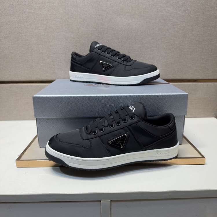 2026新作登場！【Prada】スニーカー ファブリック 倒三角标识 Black カジュアル