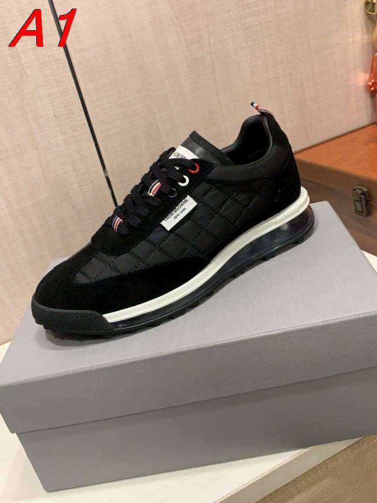 2026発売中！【Thom Browne】スニーカー レザー キルティング纹様 Black×トリコロール カジュアル