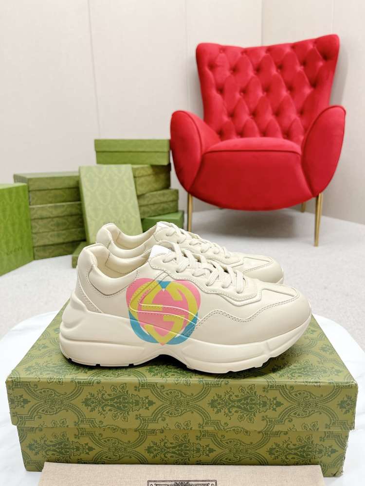 【Gucci】チャンキースニーカー レザー キャラクター  CAT ベージュ ストリート