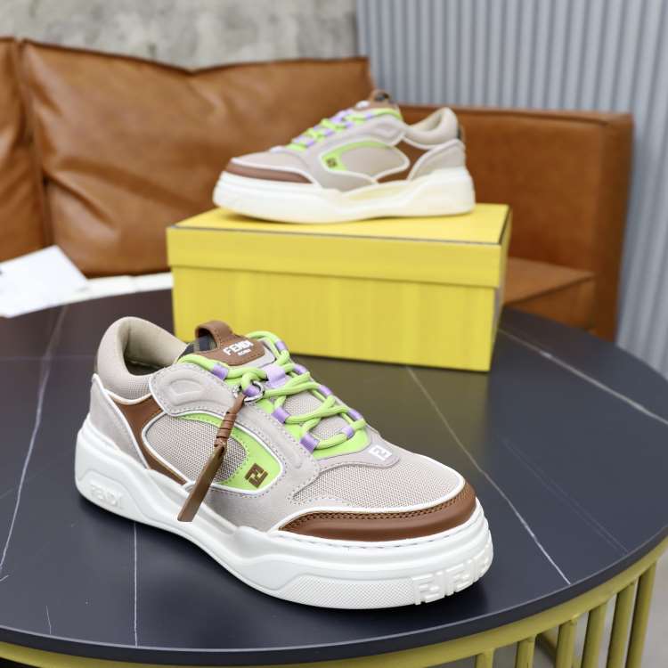 2026発売中!【Fendi】スニーカー メッシュ×レザー F柄 白底 グレー×布朗×グリーン カジュアル