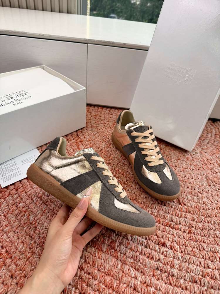【MM6 Maison Margiela】スニーカー スエード×レザー 德训鞋款式 グレー×ゴールド カジュアル