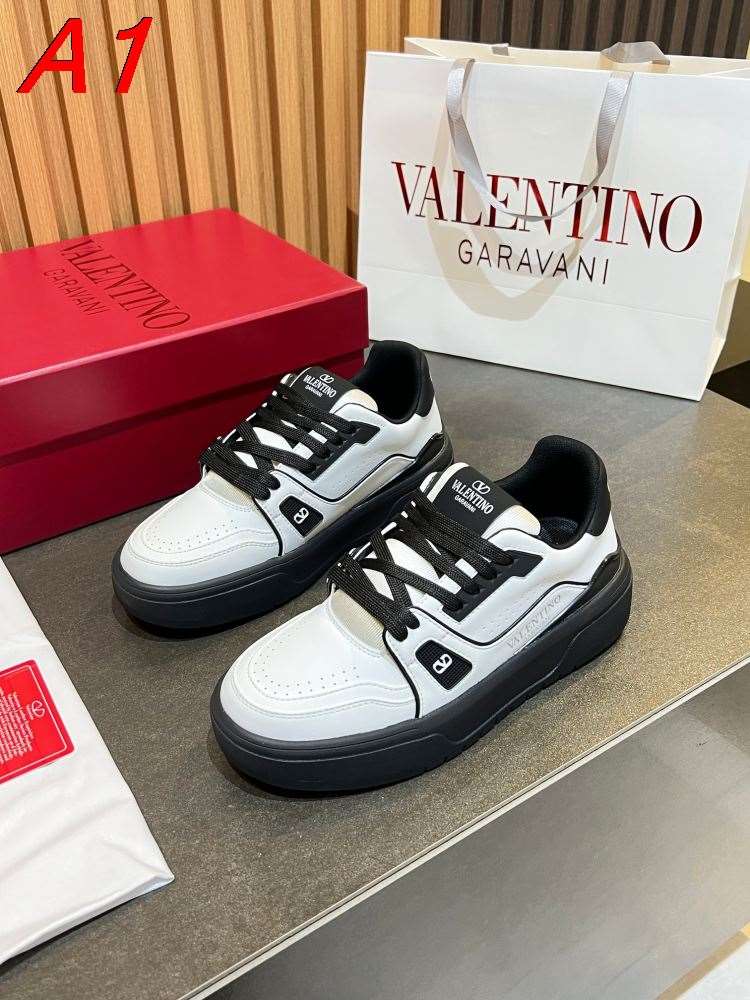 2026新作発表【Valentino】スニーカーレザー 双V Logo 透气孔 プラットフォーム 白×黒 カジュアル