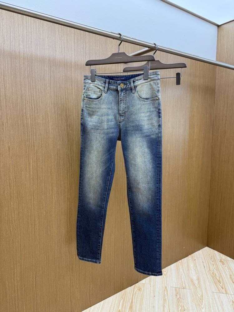 ルイヴィトン 2026 【春夏新作】デニムパンツ 味わい深い風合い 高級感あふれる 着回し抜群 万能アイテム