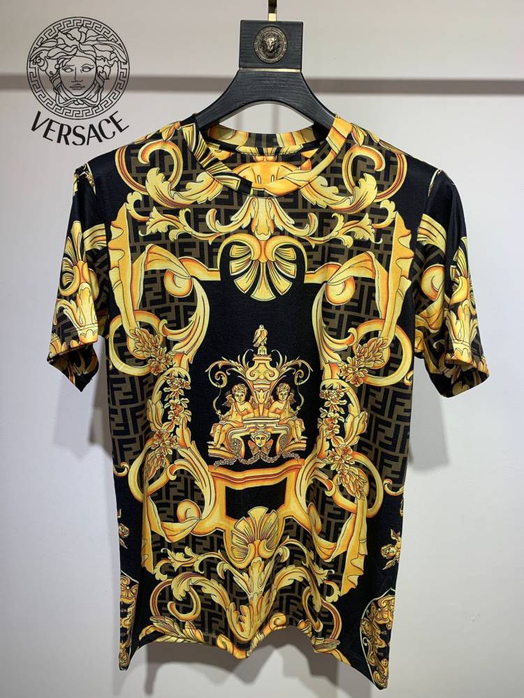 2026 ヴェルサーチ 夏新着 シルケットコットン 柔らか肌触り型崩れなし クルーネック半袖Tシャツ ブランド コピー