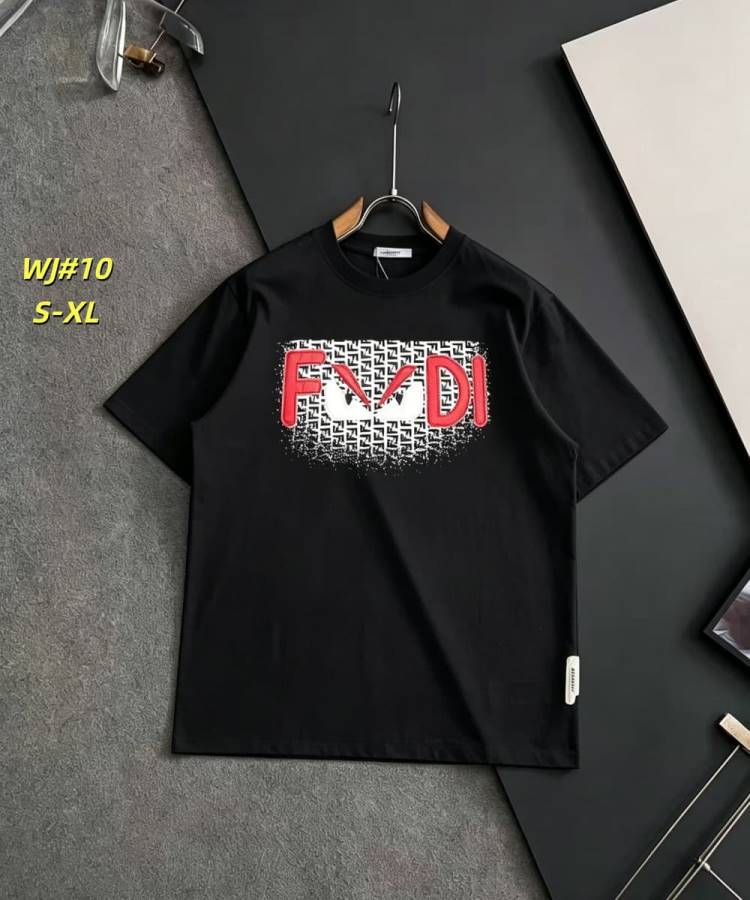2026 フェンデイ 夏新着 ヴィンテージ クルーネック半袖Tシャツ 洗濯耐久性抜群 ブランド コピー