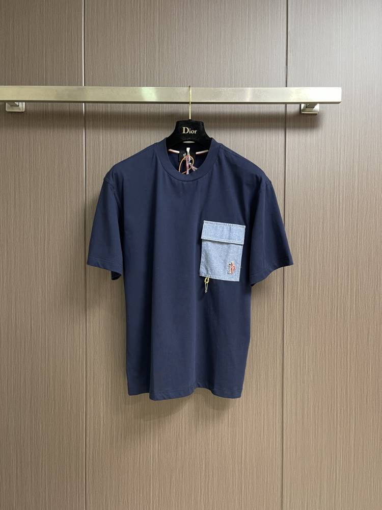 2026 モンクレール 夏新着 刺繍アップリケ クルーネック半袖Tシャツ リラックスオーバーシルエット ブランド コピー