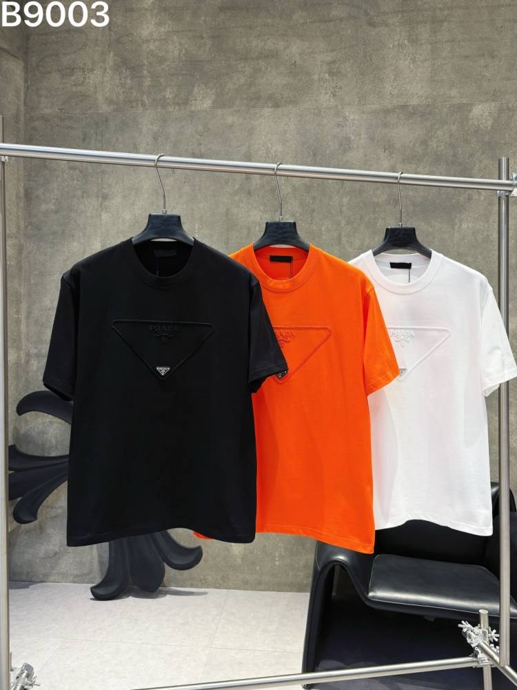 2026 プラダ 夏先行販売 クルーネック半袖Tシャツ オーバーサイズ きめ細かく柔らかな肌触り ブランド コピー