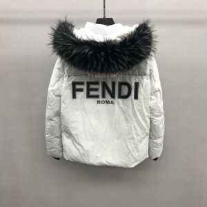 フェンディ 秋トレンドの新定番 FENDI 2020秋冬人気色おすすめ ダウンジャケット メンズ 人気ブランドの新作秋冬トレンド