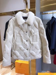 ルイ ヴィトン おしゃれ感度が高い秋冬トレンド LOUIS VUITTON 先取り 20202020秋冬ファッション ブルゾン 寒い季節トレンド上品