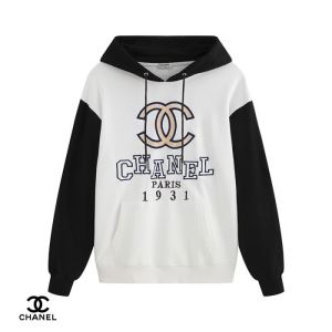 2020秋のファッショントレンドはこれ CHANEL シャネル パーカー 大人気秋冬新作の発売を先取り