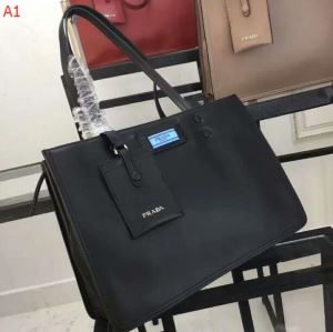 2020新作 プラダ PRADA ショルダーバッグ 赤字超特価お買い得 4色可選