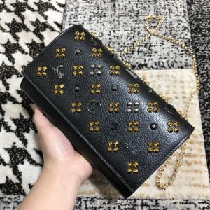 ショルダーバッ グクリスチャンルブタン Christian Louboutin 2020【SALE】毎年流行り定番アイテムおすすめ