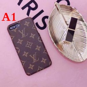 流行の注目ブランド LOUIS VUITTON ルイ ヴィトン2020最安値 iphone8iphone8 plus ケース カバー 2色可選