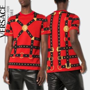 オススメのアイテムを見逃すな 半袖Tシャツ おしゃれな人が持っている ヴェルサーチ VERSACE