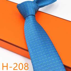 に欠かせない エルメス HERMES 今年らしい新しい人気色 ネクタイ