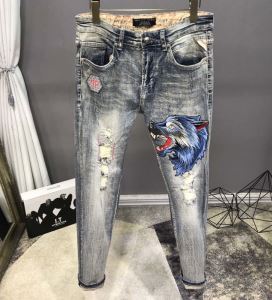 手頃価格でカブり知らず フィリッププレイン PHILIPP PLEIN 価格も嬉しいアイテム ジーンズ