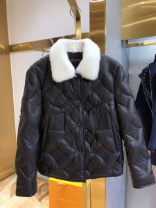 ブルゾン 今年の秋冬のトレンド激安セール ルイ ヴィトン 20202020秋冬流行色紹介 LOUIS VUITTON 最新秋冬トレンドをチェック
