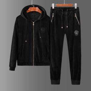 大人の可愛さを引き立て 上下セット 大人らしく仕上げ ヴェルサーチVERSACE 大人カジュアル夏ファッション2020