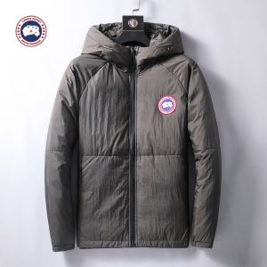 おしゃれに秋を迎えるために ダウンジャケット 2020トレンド秋冬おすすめ安い カナダグース Canada Goose