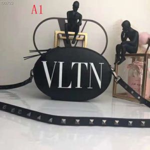 VALENTINO ヴァレンティノ ショルダーバッグ 4色可選 2020秋冬の定番新品到来 秋冬トレンド