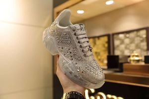 のトレンドアイテム ジミーチュウ JIMMY CHOO ランニングシューズ 今年春夏ファション流行り