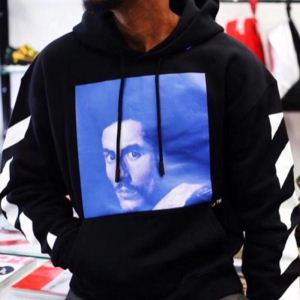 2020秋冬の定番新品到来 OffWhite 大流行中オフホワイト 2色可選 パーカー高品質な