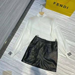 フェンディ FENDI 2020年春夏シーズンの人気 2色可選今風の着こなし新品 上下セット