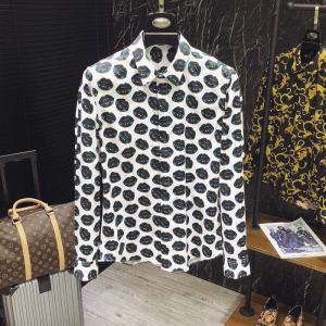 長袖 ロンTロングTロングTシャツ 洗練されたスタイル ジバンシー GIVENCHY 夏の王道　適度な上品さ