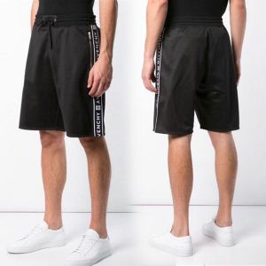 ジバンシー GIVENCHY ショートパンツ 2020春夏人気トレンドアイテム 大人らしく仕上げ